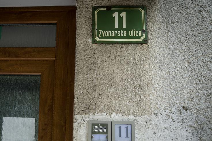 Današnja Zvonarska 11 seveda nima nikakršne povezave z nekdanjo stavbo pod to hišno številko, kjer je ob prelomu stoletja tolerančna hiša veljala za boljšo od tiste s številko 13. | Foto: 