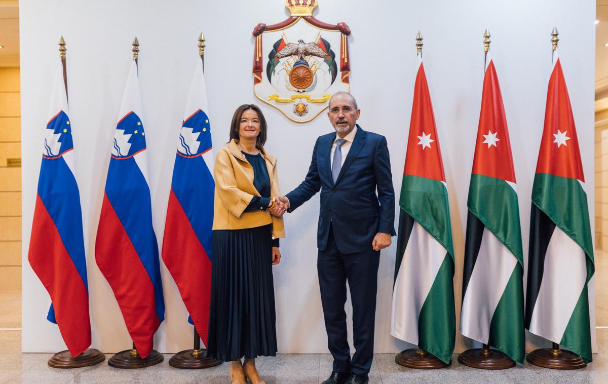 Fajon | Zunanja ministrica Tanja Fajon in jordanski zunanji minister Ajman Safadi sta se strinjala  glede nedopustnosti prisilnega razseljevanja Palestincev in nezakonite pripojitve Zahodnega brega. | Foto X profil slovenskega zunanjega ministrstva