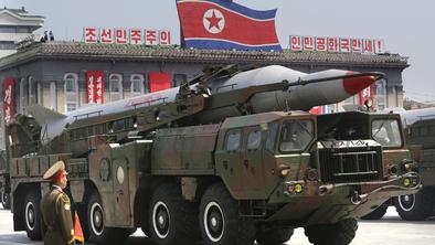Severna Koreja v Japonsko morje izstrelila dve balistični raketi