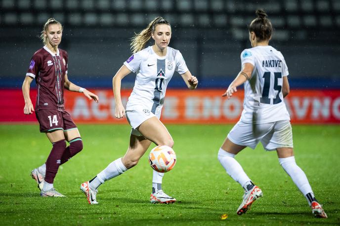 slovenska ženska nogometna reprezentanca Lara Prašnikar | Slovenke so izgubile proti Finski. | Foto Jure Banfi/alesfevzer.com