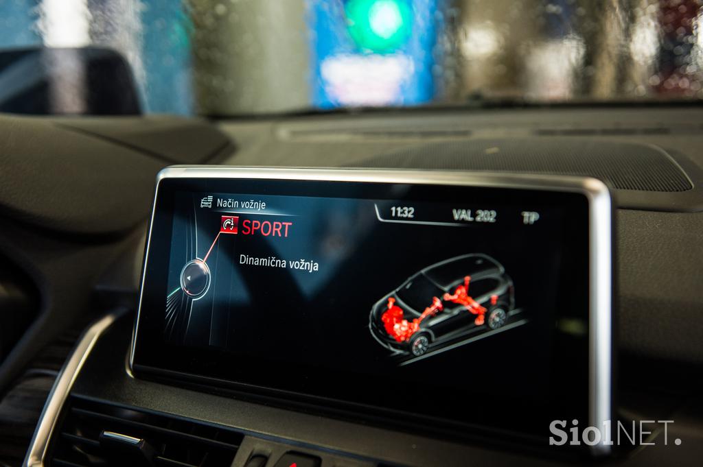 bmw 225xe active tourer luxury line