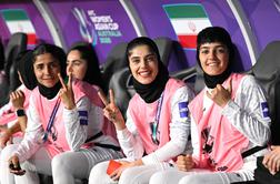 Niso pele himne. Kaj pomeni molk iranskih nogometašic? #video