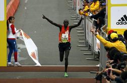 Kenijca izjemno hitra na praškem polmaratonu
