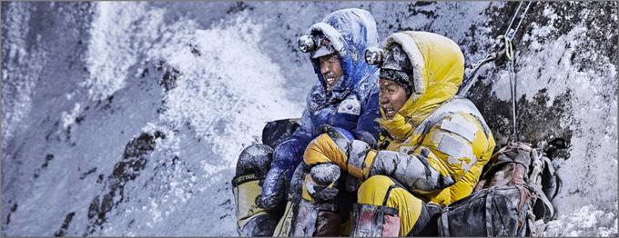 Sloviti alpinist se spopade z največjim izzivom svojega življenja, ko se z ekipo odpravi na Everest, da bi pripeljal domov truplo svojega prijatelja. Južnokorejska pustolovska drama temelji na resničnih dogodkih. • V petek, 26. 2., ob 10.15 na CineStar TV Action & Thriller.* | Foto: 