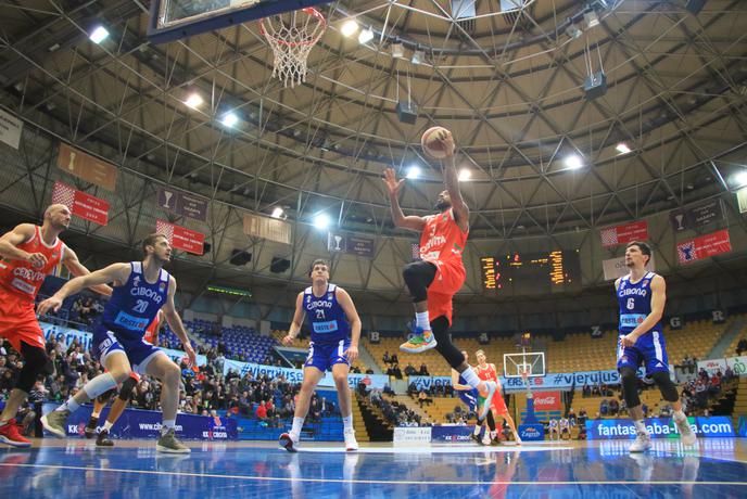 Cedevita Olimpija in Krka do tesne zmage, Primorska izgubila