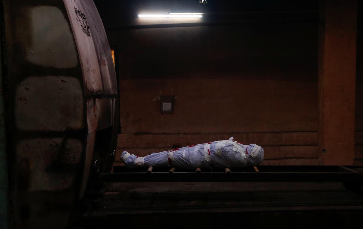 Krematorij v Indiji | Nesreča se je zgodilo ravno v trenutku, ko so v krematoriju upepeljevali nekega pokojnika. Fotografija je simbolična. | Foto Reuters