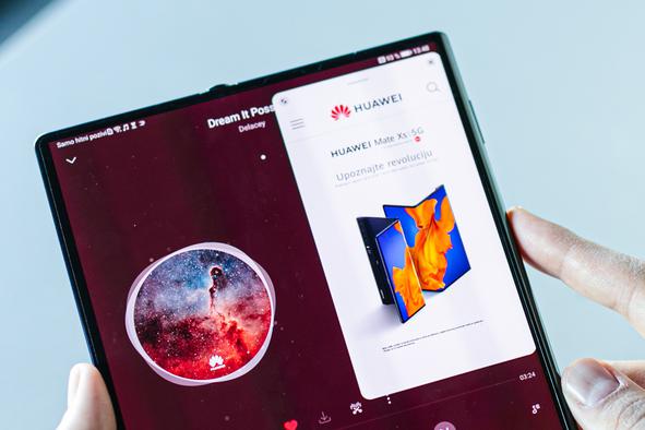 Pet izjemnih lastnosti revolucionarnega zložljivega telefona Huawei Mate Xs