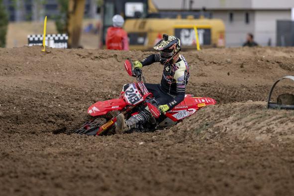Herlings dosegel 111. zmago, Gajser tik za zmagovalnim balkonom