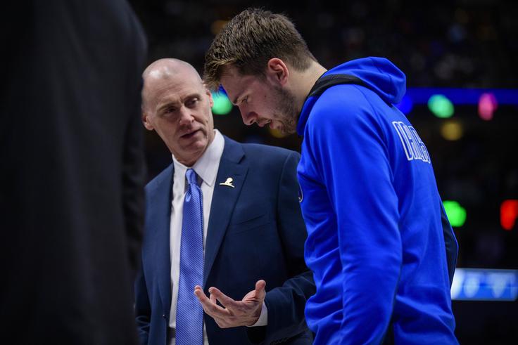 Dončić je večkrat javno pokazal nestrinjanje z nekaterimi odločitvami Carlisla, kako bo slovenski košarkarski virtuoz sodeloval s Kiddom? | Foto: Reuters