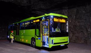 Pretiravanje ali resna grožnja? Norvežani na kitajskih avtobusih odkrili skrito kartico SIM.