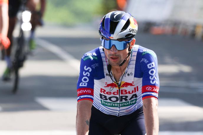 Primož Roglič | Primož Roglič je zdrsnil na tretje mesto v skupnem seštevku. | Foto Guliverimage