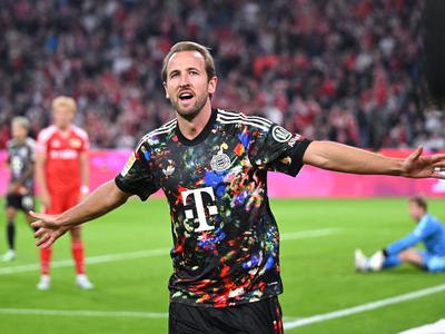 Bayern se je igral: Kane zabil stoti in 101. gol, Olise pa hat-trick