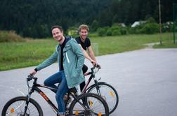 Genialna ideja Slovenca: s kolesarjenjem do brezplačne elektrike #video