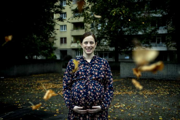 Tanja Španič | Tanja Španić, predsednica Združenja Europa Donna in njene evropske zveze, bo 11 let po diagnozi raka na dojki, zaradi katere je ostala brez obeh dojk, končno postala mama. In to prav v mesecu oktobru, ki je tako zelo povezan z njeno diagnozo in njenim delom. | Foto Ana Kovač