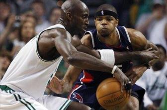 Boston v polfinale, Los Angeles že do zmage