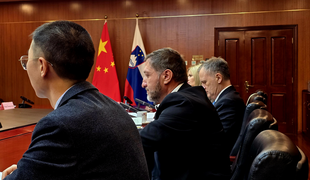 Boštjančič z vodstvom kitajskih bank o izdaji panda obveznic