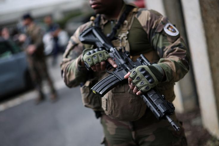 Ena od žrtev naj bi bila huje poškodovana.  | Foto: Reuters