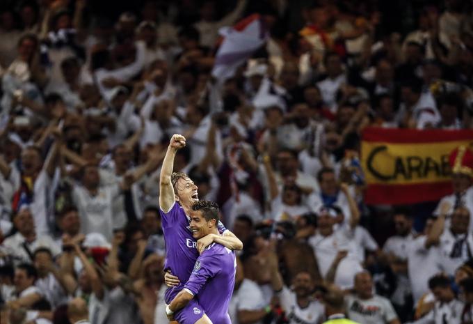 Florentino Perez si ni mogel privoščiti, da bi po Cristianu Ronaldu ostal brez še drugega velikega zvezdnika. | Foto: Getty Images