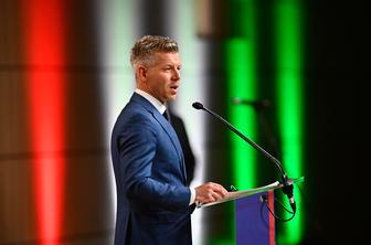 Magyar bo preselil sedež kabineta predsednika vlade