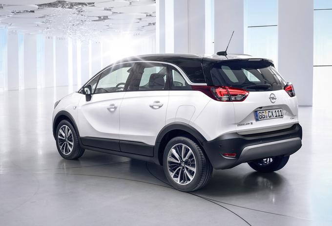 Avtomobil bo predvidoma nasledil enoprostorsko merivo in ima izrazito poudarjeno družinsko uporabnost. Bistvo crosslanda X je v višjem sedenju in s tem povezanim boljšim pogledom na cesto.
 | Foto: Opel