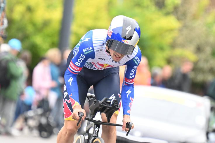 Primož Roglič je dirko odprl z osmim mestom. | Foto: Guliverimage