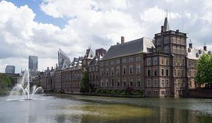 Oblikovanje vladne koalicije na Nizozemskem zaenkrat v slepi ulici