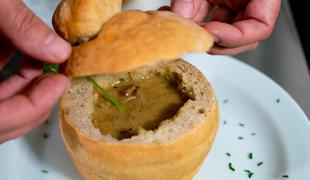 Gobova juha v kruhovi skodelici: ni tako zapleteno, kot se zdi #video