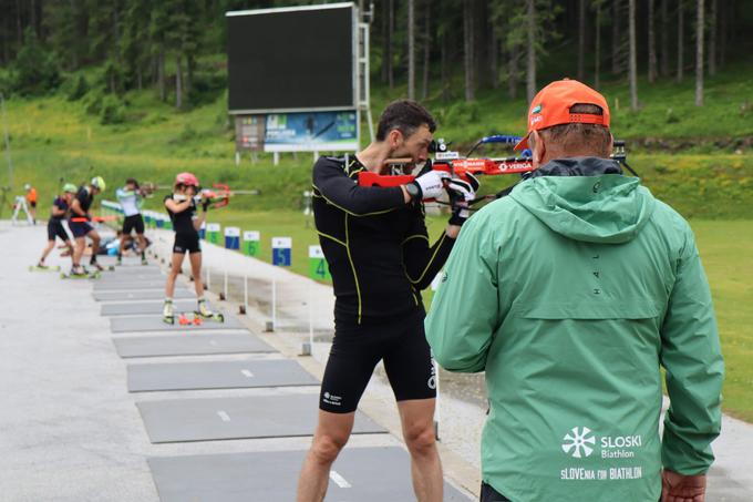 Jakov Fak je velik vzornik. "Lahko ga samo spoštujemo, gledamo ter se učimo." | Foto: SloSki