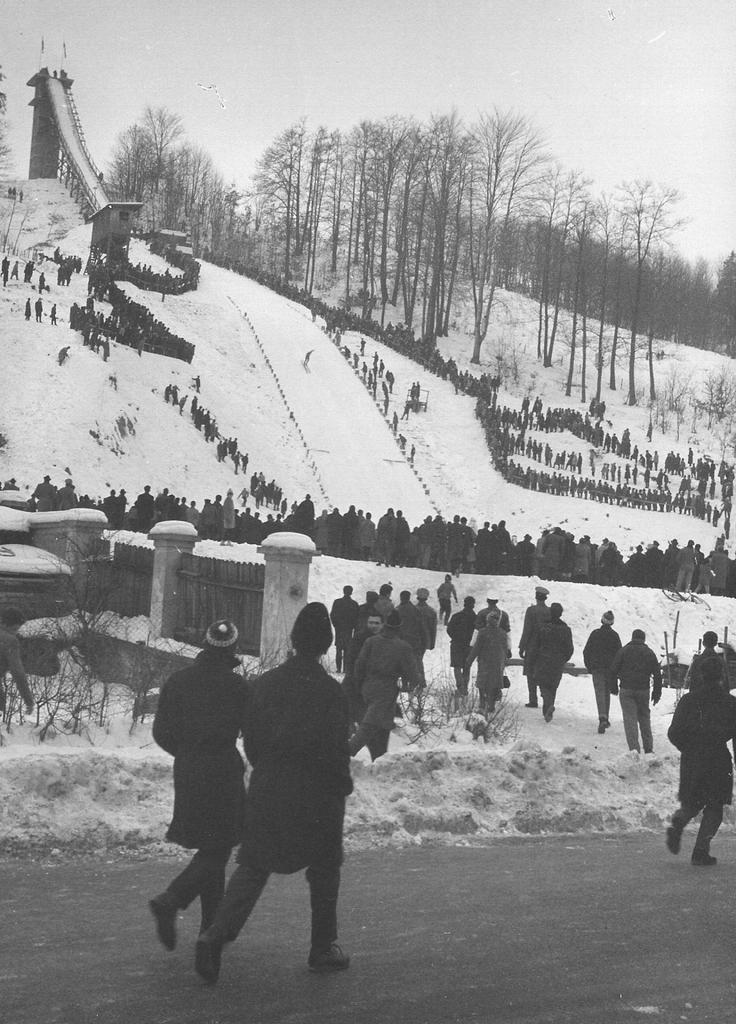 Galetova skakalnica Mednarodna FIS tekma imenovana Pokal Kongsberg, 9. januar 1964, Galetova skakalnica, Šiška, Ljubljana. | Foto: Arhiv Guček
