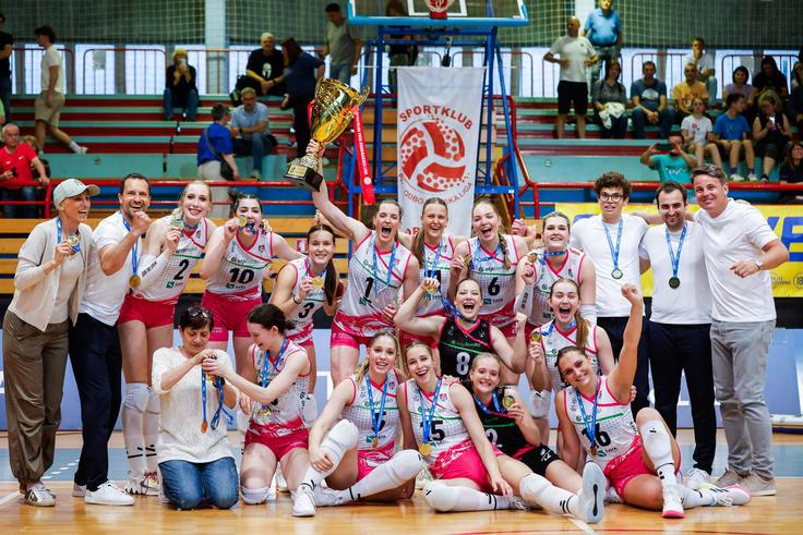 Mariborčanke so se lani takole veselile. | Foto: Aleš Fevžer