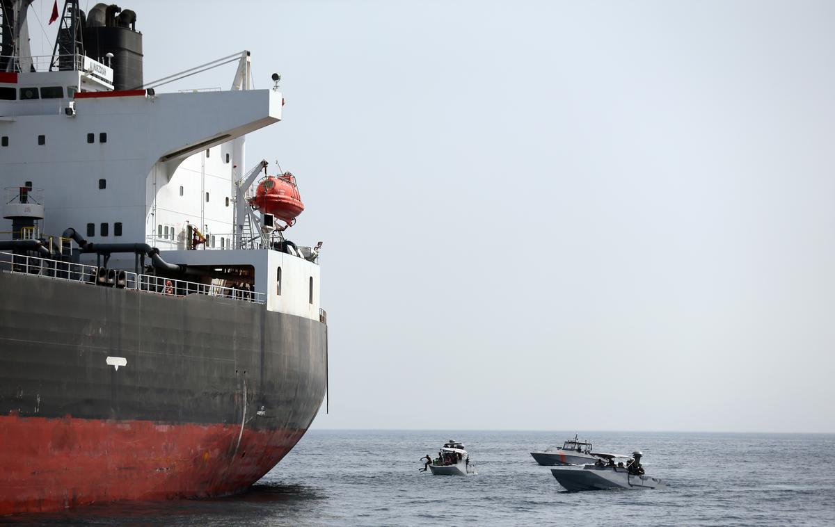 Perzijski zaliv | Za zdaj ni dokazov, da je bil za napade na tankerje v Omanskem zalivu odgovoren Iran. | Foto Reuters