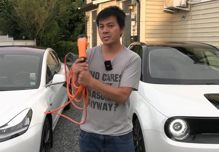 Byorn Nyland kabel Metron Nyland z Metronovim polnilnim kablom, s katerim je pred dvema letoma povezal hondo e in teslo model 3. | Foto:
