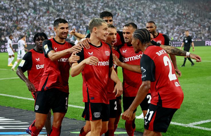 Veselje nogometašev Bayerja po tretjem golu | Foto: Reuters