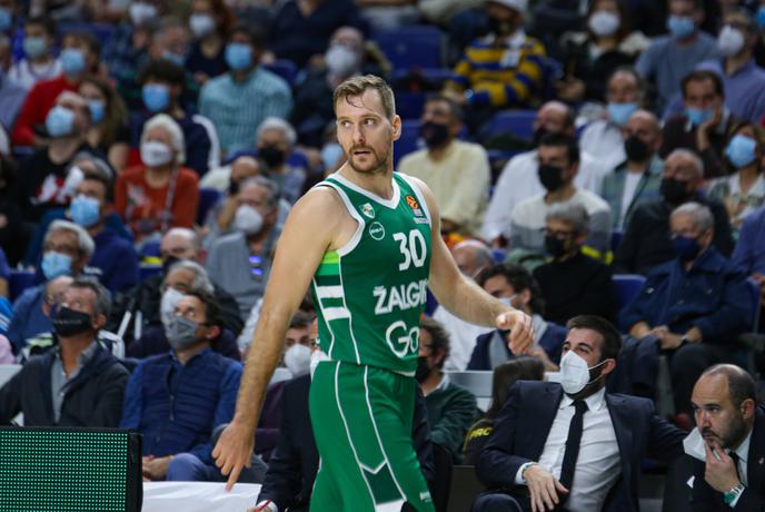 Zdovc in Dragić poražena v Kazanu, Šiško ni igral, vodilna kluba do zmag