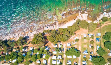 Hrvaški kampi med najboljšimi v Evropi, slovenski niso na tej ravni #video