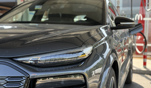 Dvajset minut resnice: kaj zares zmore nova tehnika Audija in Porscheja?