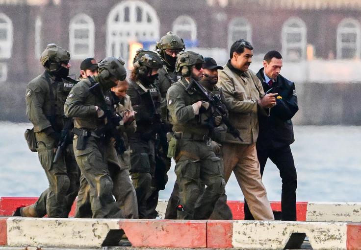 ZDA so v začetku leta napadle Venezuelo in zajele predsednika Nicolasa Madura, kar je Petro kritiziral, Trump pa je začel glasno namigovati, da lahko kaj podobnega izvedejo tudi v Kolumbiji. | Foto: Profimedia