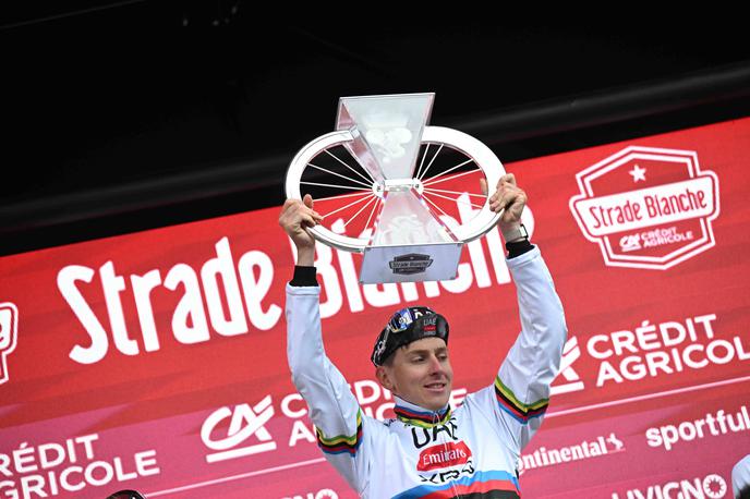 Tadej Pogačar, Strade Bianche 2025 | Tadej Pogačar je lani na Strade Bianche prišel do tretje zmage, letos bo zato po njem poimenovan en od makadamskih sektorjev. | Foto Guliverimage
