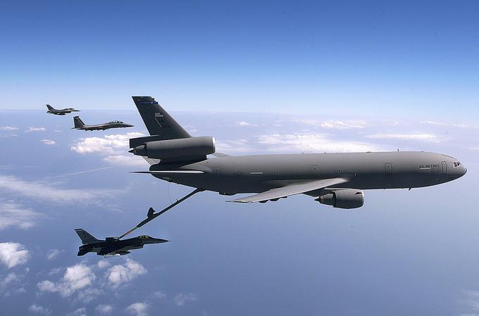 McDonald douglas KC-10A extender, ki so ga izdelali na osnovi letala DC-10. To letalo je prvič poletelo leta 1980. | Foto: Thomas Hilmes/Wikimedia Commons