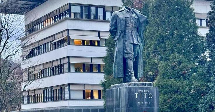 S kipa v Velenju so ukradli glavo. | Foto: STA