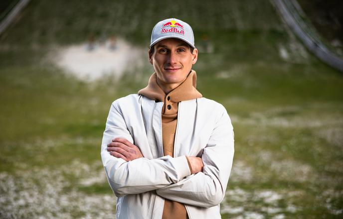 Domen Prevc ima novega partnerja in velike cilje: Napadel bi rekorda brata Petra in Schlierenzauerja