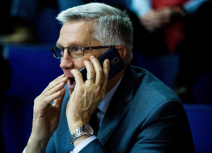 Če bo finančna uprava pri državnem sekretarju Petru Vilfanu ugotovila nepravilnosti, premier Marjan Šarec pričakuje, da bo Vilfan sam odstopil. | Foto: Sportida