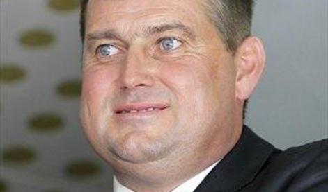 Janez Bijol med letošnjimi nagrajenci GZS 