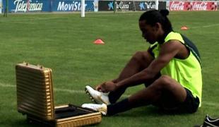 To, kar je Ronaldinho počel pred desetletjem, odmeva še danes (video)