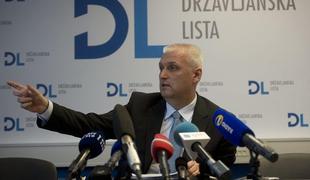 Maher: Odločitev o mojem odstopu bo padla v ponedeljek