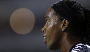 Nekdanji dobitnik zlate žoge Ronaldinho pozitiven na novi koronavirus
