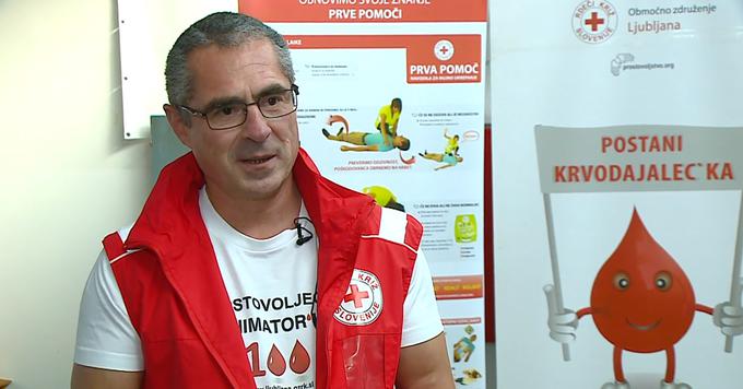 Prostovoljec Darko Hribar pri Rdečem križu deluje vse od leta 1996. Promotor krvodajalstva in trener ekipe prve pomoči je kri do zdaj daroval že 128-krat. | Foto: Planet TV