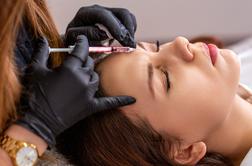 Glavni razlogi, zakaj vam botoksa ne smeta vbrizgati frizerka ali kozmetičarka