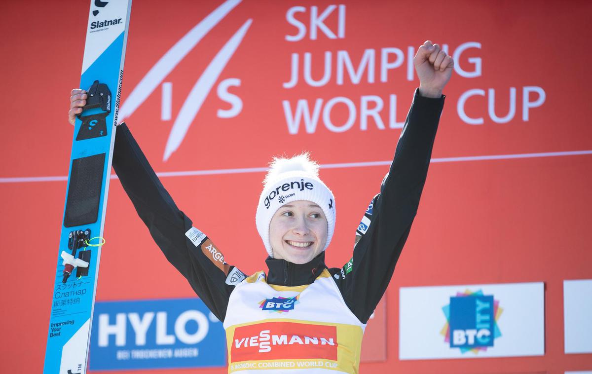 Ljubno Nika Prevc | 19-letna Nika Prevc je zmagovalka svetovnega pokala 2023/24. | Foto www.alesfevzer.com