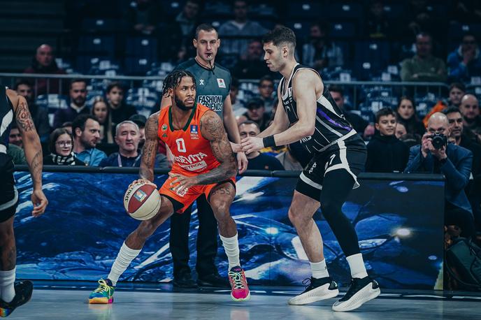 Cedevita Olimpija : Partizan | Cedevita Olimpija je klonila proti Partizanu. | Foto ABA League j.t.d./Dragana Stjepanovic